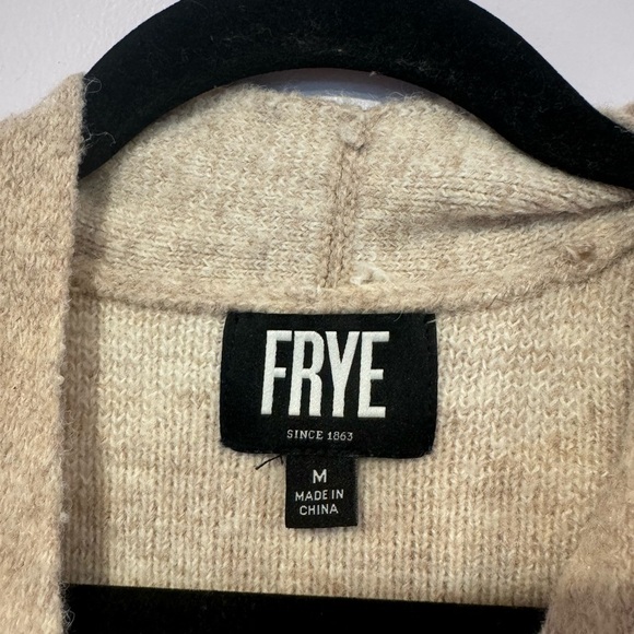 Frye Women's Tan and Cream Sweater - Picture 2 of 3